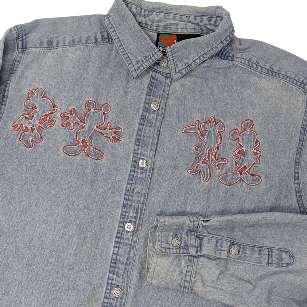 Disney Mickey Unlimited Denim Shirt L Light Wash Embroidered Mickey Buttons